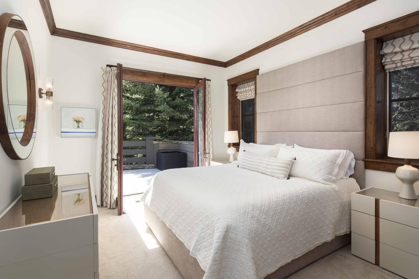 Location, Location, Location. ''Knob Hill Masterpiece'' High on - photo 33