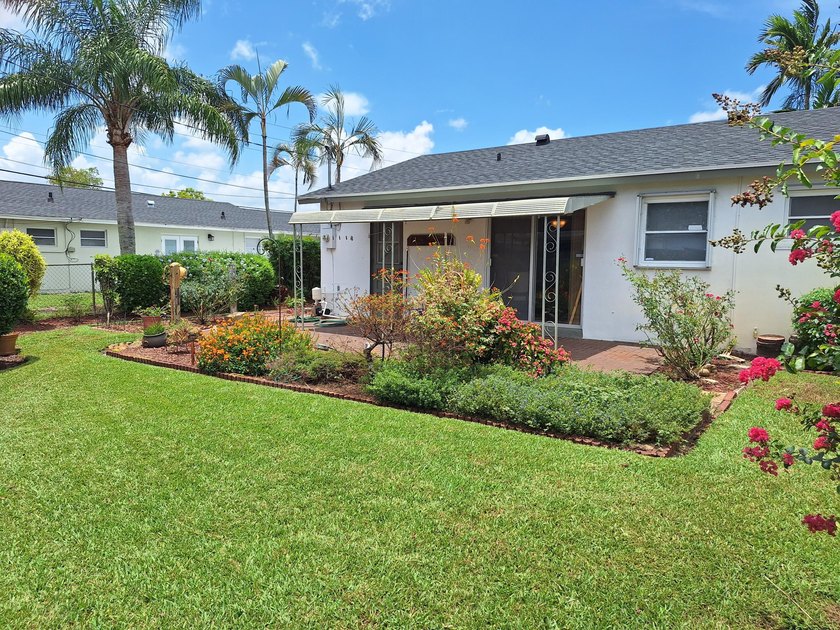 Welcome to this charming and beautifully maintained 3-bedroom - photo 37