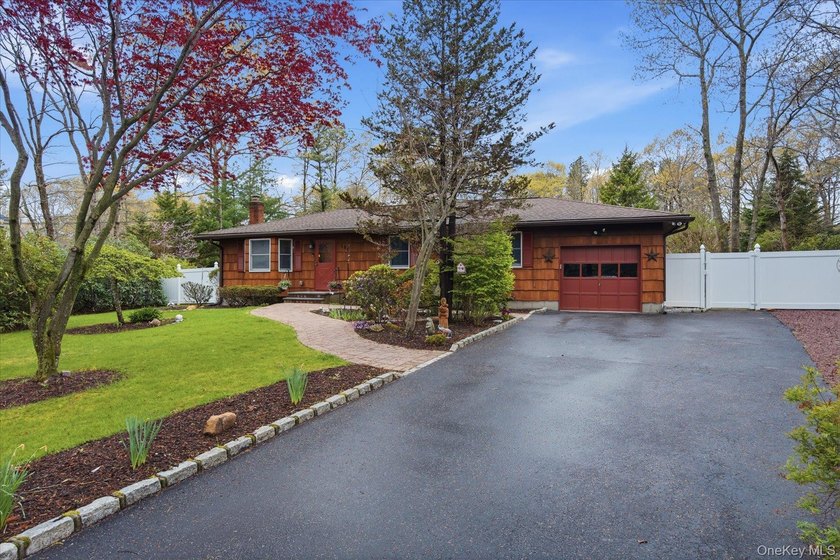 Feel the warmth of this home the moment you walk through the - photo 38