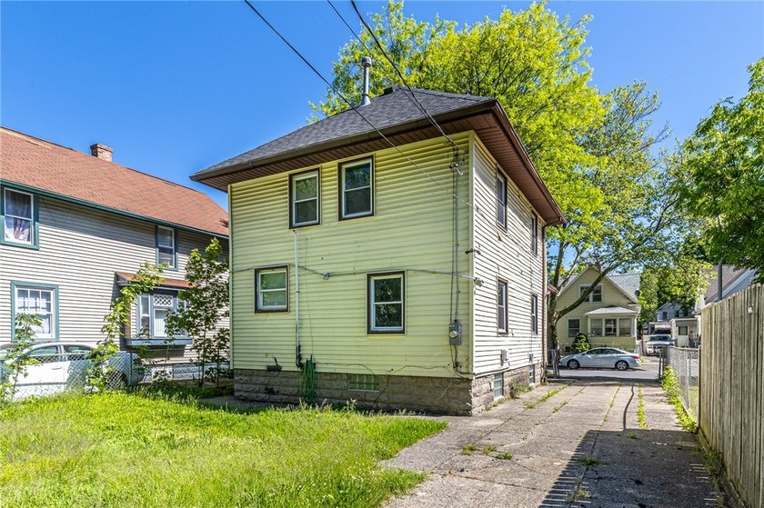 Another Rockin Rochester property; Welcome to 256 Avenue D! This - photo 42