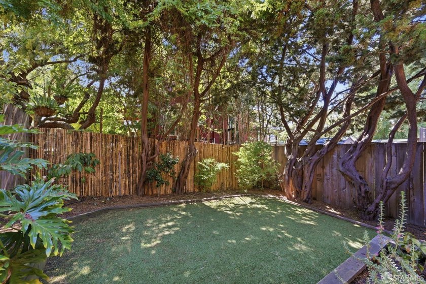 Tucked into the picturesque hills of Brisbane, this well - photo 36