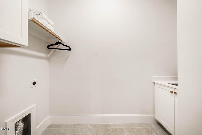 MOVE-IN READY! This beautifully designed executive townhome is - photo 31