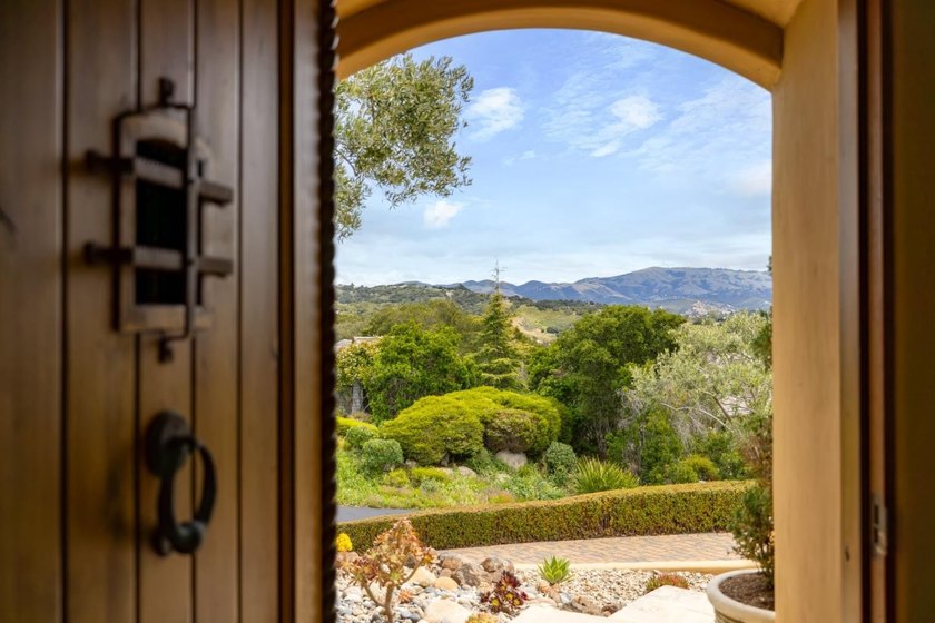 Welcome to gated Pasadera on the sunny Monterey Peninsula - photo 2