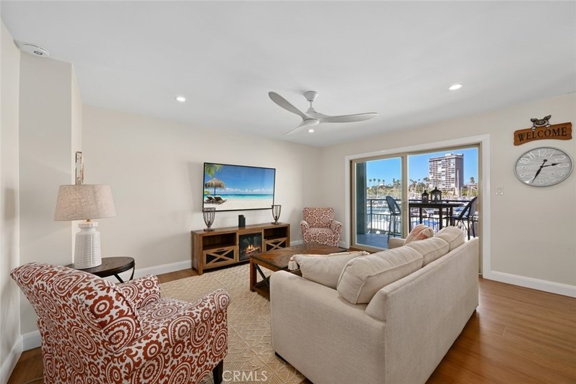 Experience truly exceptional coastal living in this gorgeous - photo 4