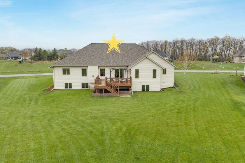 Beautiful ranch home set in a gorgeous country setting with a - photo 54