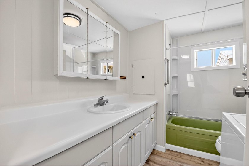 Great location, steps to the ocean...clean and cozy with new - photo 13