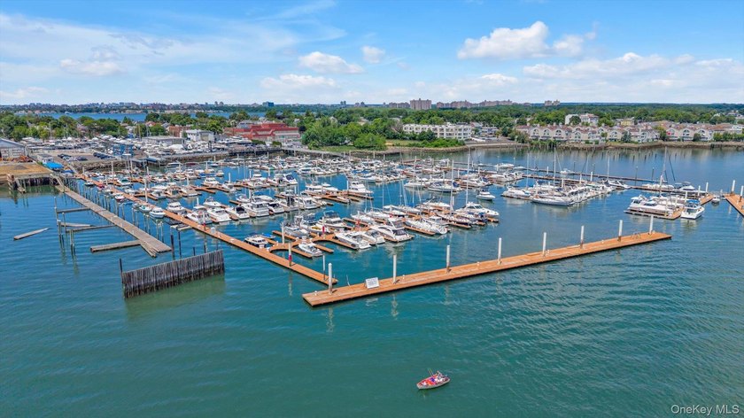 Welcome to an exceptional opportunity to own a premier boat slip - photo 15