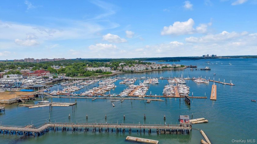 Welcome to an exceptional opportunity to own a premier boat slip - photo 16