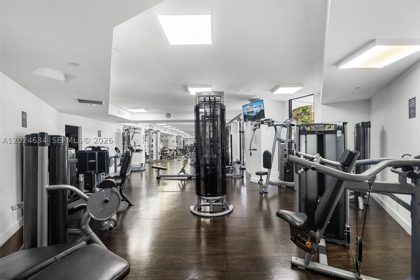 Welcome to Residence 1601 - A rare corner-unit opportunity in - photo 31