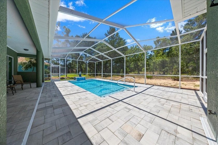 Perfectly positioned in the highly desirable Oak Village section - photo 31