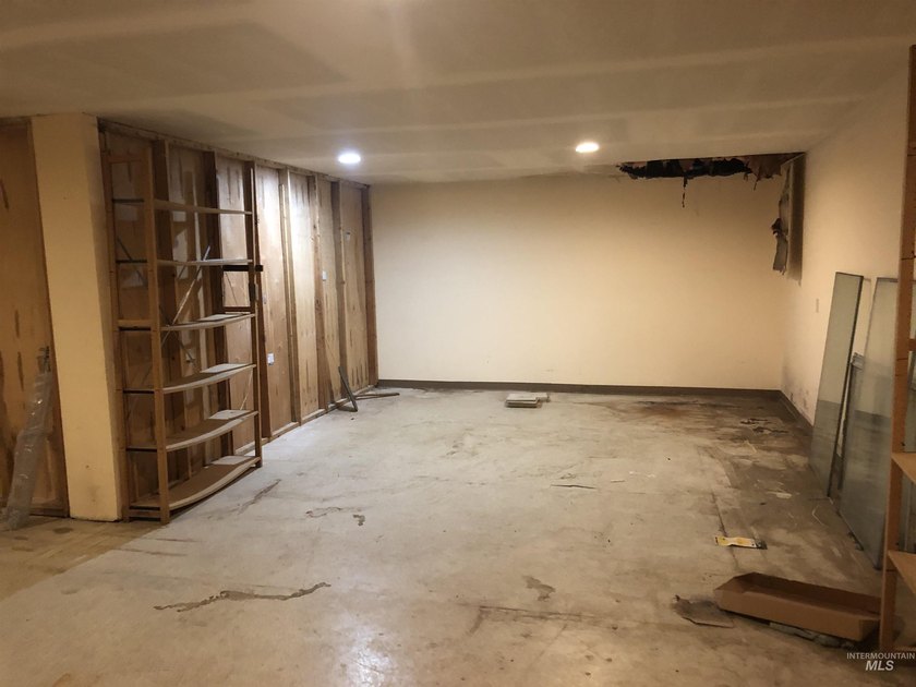 27 acre building space for your creative vision right on the - photo 44