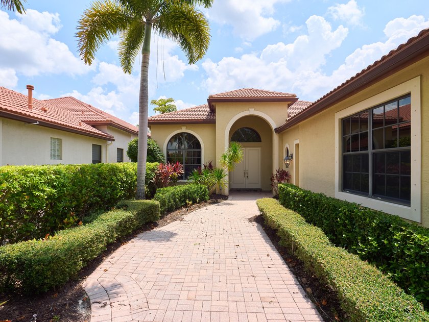Bright and spacious, this well-maintained home offers soaring - photo 3