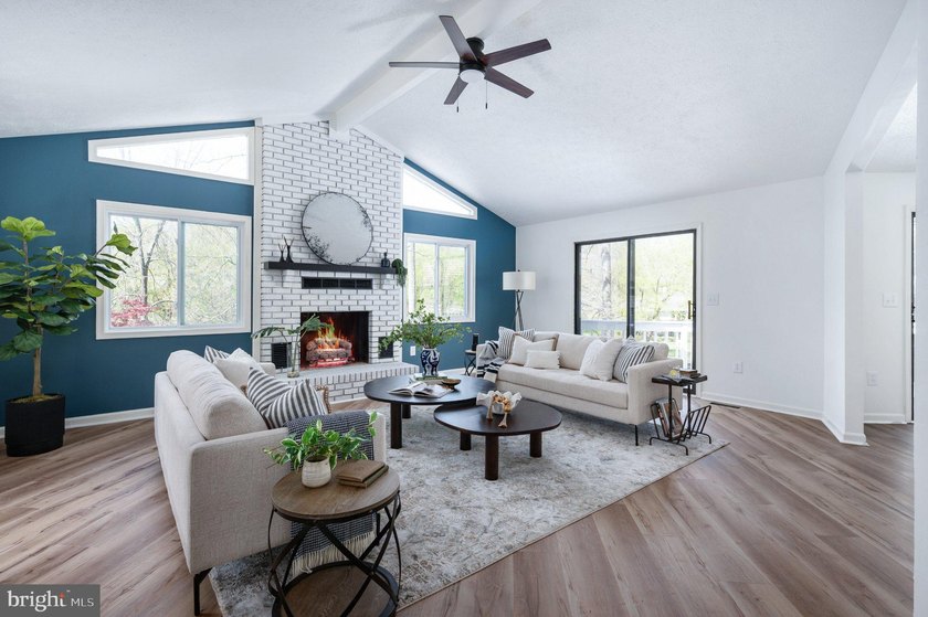 Welcome to your lakefront dream home in the highly sought-after - photo 16