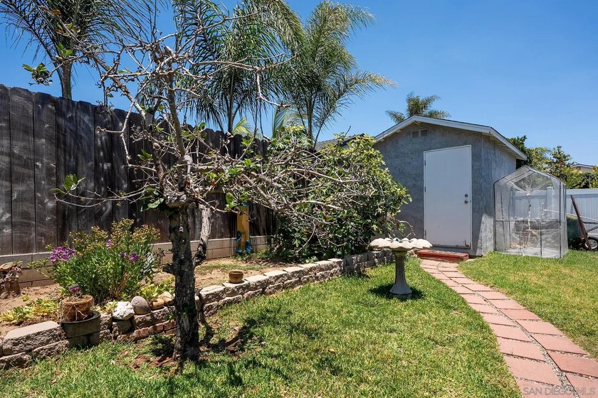Welcome to Bay Ho! An incredible opportunity for buyers looking - photo 21