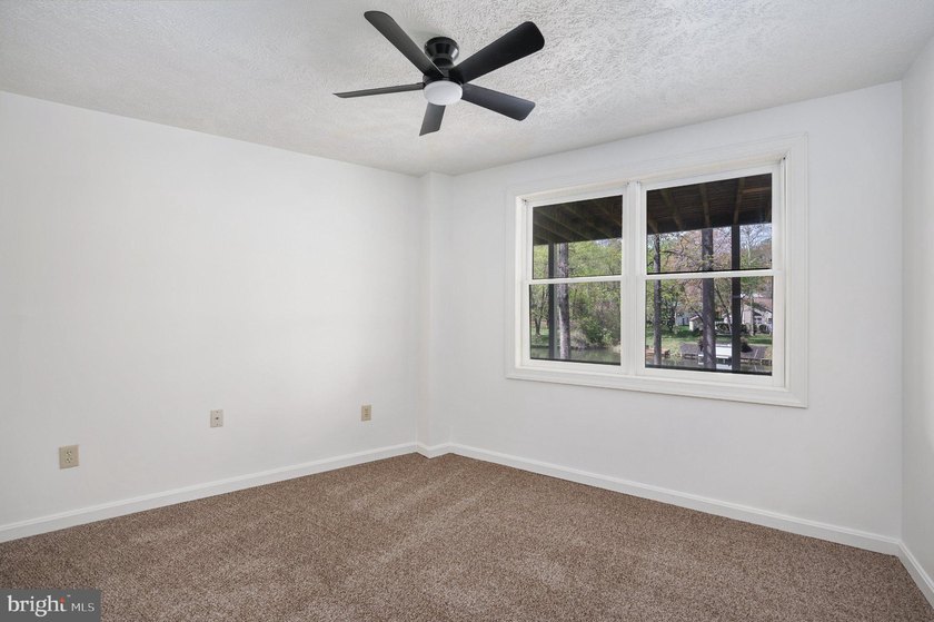 Welcome to your lakefront dream home in the highly sought-after - photo 47
