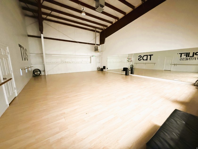 Fabulous opportunity with incredible visibility and potential! - photo 2