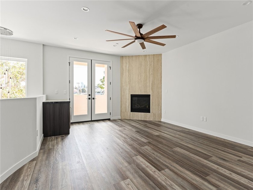 Stunning new-build house in a fantastic El Segundo location! - photo 11