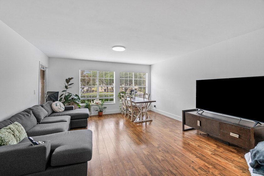 Beautifully renovated 2-bedroom, 2-bath end-unit condo in the - photo 5