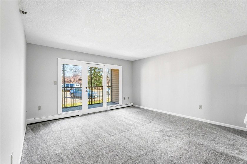 Easy Living Starts Here! Imagine coming home to a beautifully - photo 4