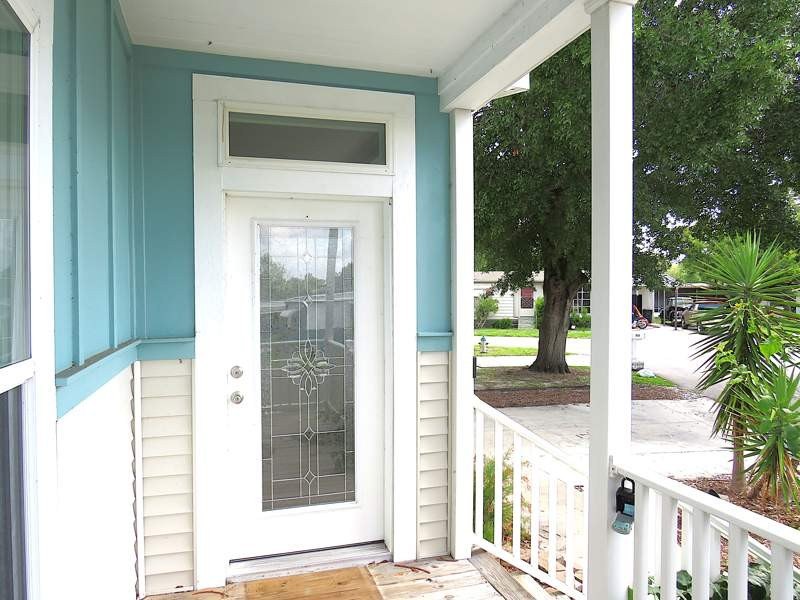 You will love this pre-owned 2021 Palm Harbor 3/2 split plan - photo 3