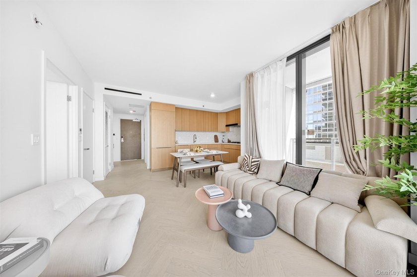 LaVita, A landmark luxury residence in the heart of Flushing - photo 17