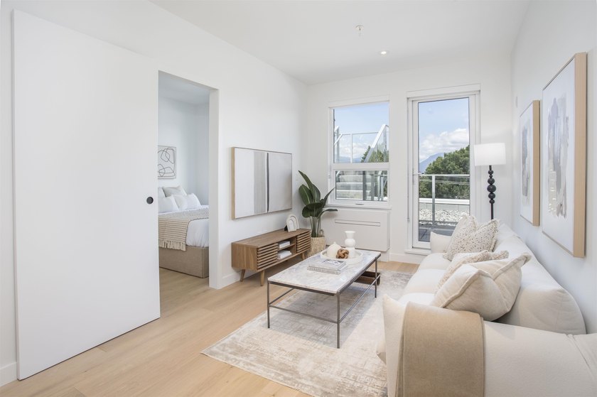 Elevated Mount Pleasant Living w/ Private Rooftop Terrace. The - photo 2