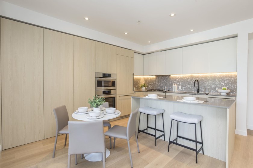 Elevated Mount Pleasant Living w/ Private Rooftop Terrace. The - photo 4