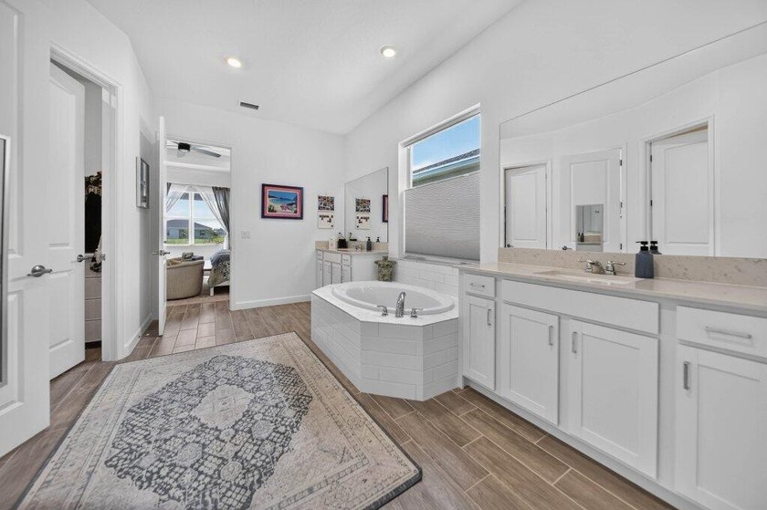 Discover the lakefront lifestyle you've been dreaming of in - photo 30