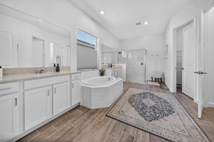 Discover the lakefront lifestyle you've been dreaming of in - photo 31