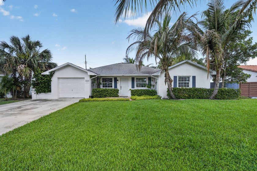 Welcome to this beautifully updated 3-bedroom, 2-bathroom - photo 2