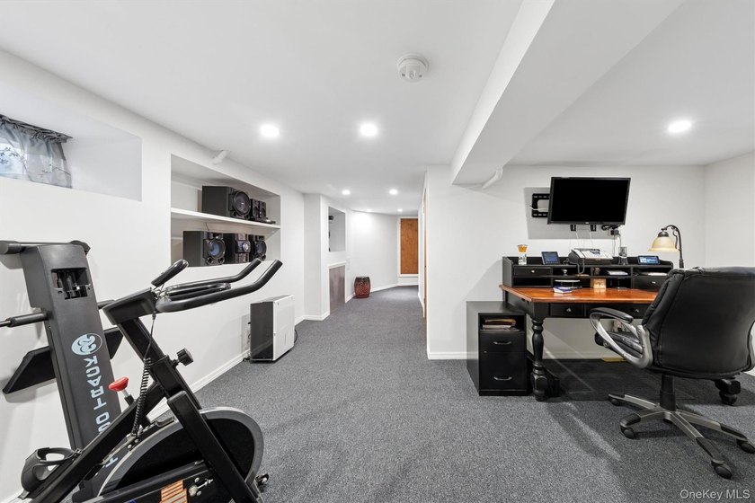 Welcome to 28 Fane Court: A Special Brooklyn Home Tucked away in - photo 24