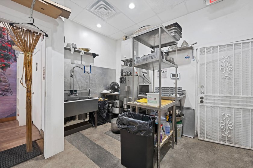 Established Italian Restaurant Opportunity in Miami. Unlock the - photo 20