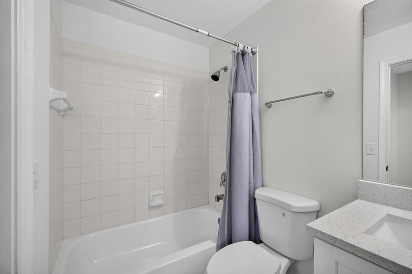 Welcome to this beautifully updated 3-bedroom, 2.5-bath 2 story - photo 26