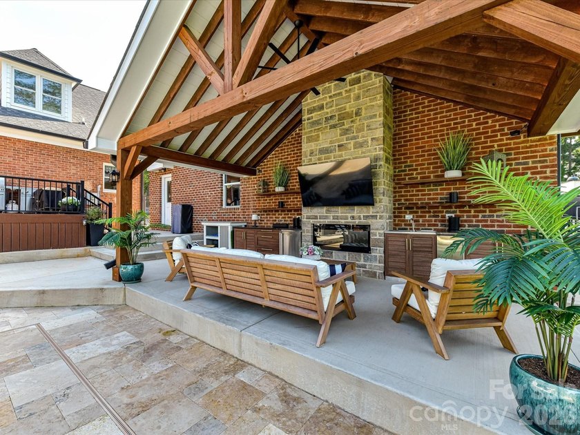 Completely reimagined luxury estate on one of Cabarrus Country - photo 32