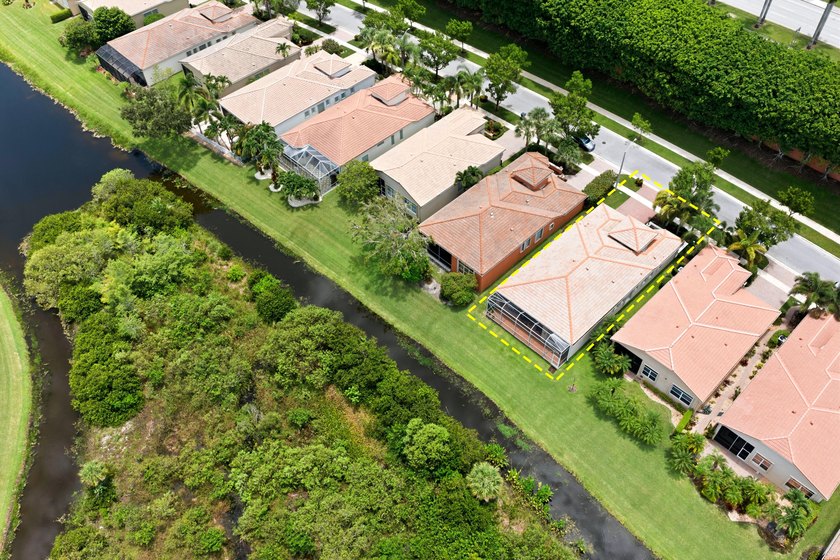 Nestled in the highly sought-after 55+ community of Buena Vida - photo 32
