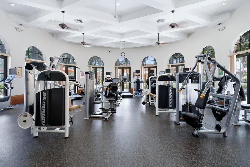 Nestled in the highly sought-after 55+ community of Buena Vida - photo 41