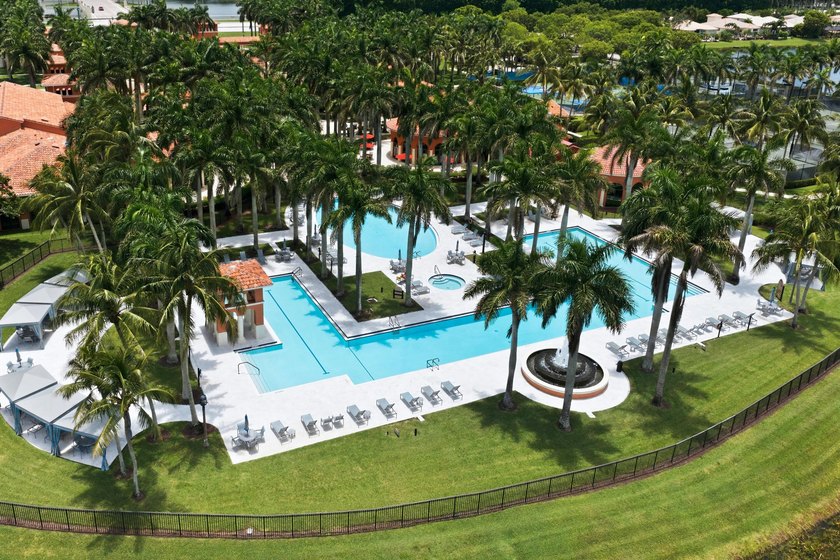 Nestled in the highly sought-after 55+ community of Buena Vida - photo 43