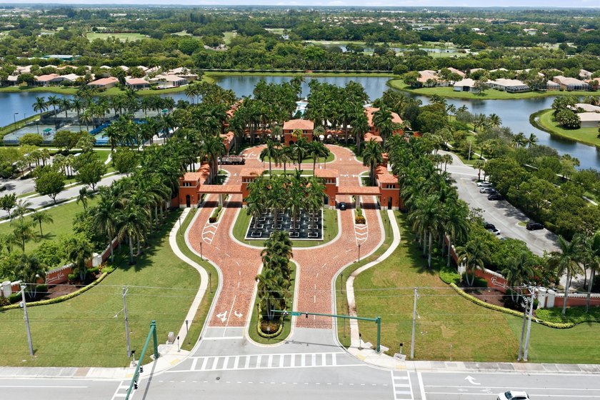 Nestled in the highly sought-after 55+ community of Buena Vida - photo 46