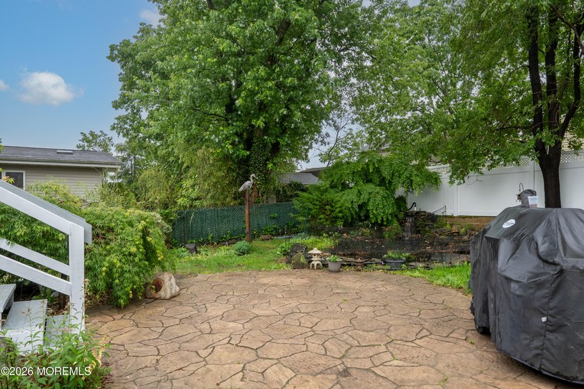 Welcome home to this well-cared for ranch in Lake Riviera - photo 33