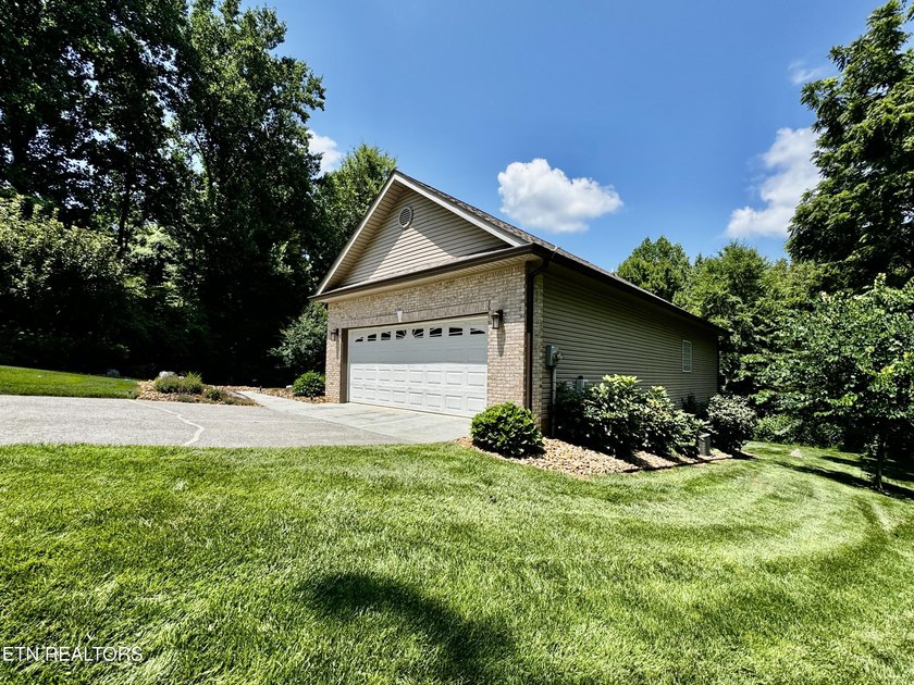 Single-Level Ranch Home with Full Unfinished Basement in - photo 4