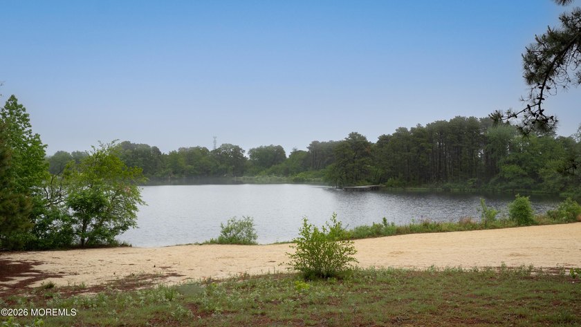 Welcome home to this well-cared for ranch in Lake Riviera - photo 46
