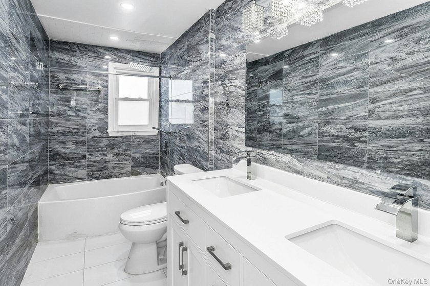 Welcome to your elegant and spacious remodeled, 6+ bedroom, 5 - photo 7