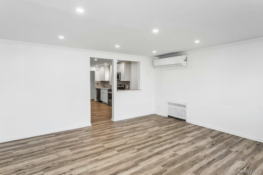 Welcome to your elegant and spacious remodeled, 6+ bedroom, 5 - photo 9