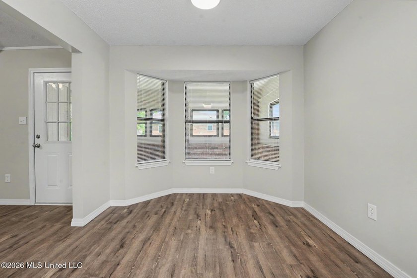 Beautifully updated 3-bedroom, 2-bath home tucked away on a - photo 8