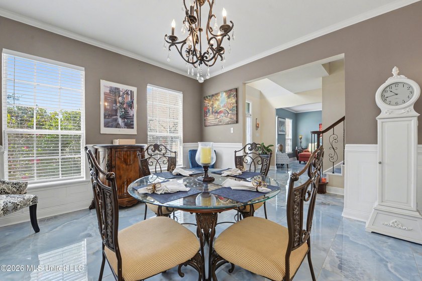 Welcome to this elegant pristine 3,400 sq. ft. two-story home - photo 10