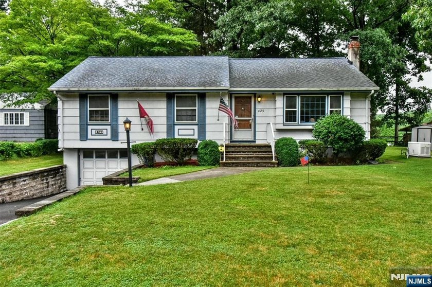 Opportunity awaits in this 3-bedroom, 1.5-bath ranch offering - photo 17