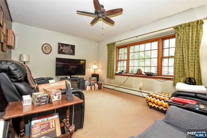 Opportunity awaits in this 3-bedroom, 1.5-bath ranch offering - photo 20
