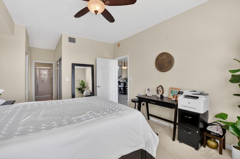 Stunning 2BR/2BA deluxe condo in the heart of SE Boca! Nestled - photo 20