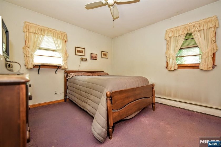 Opportunity awaits in this 3-bedroom, 1.5-bath ranch offering - photo 25