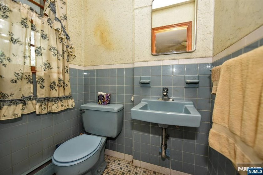 Opportunity awaits in this 3-bedroom, 1.5-bath ranch offering - photo 26